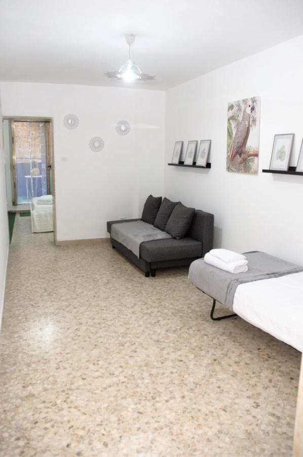 Enry'S House Apartment Bari Bagian luar foto