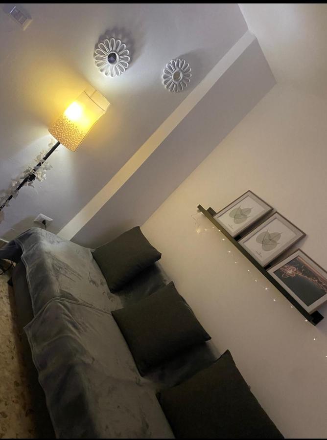 Enry'S House Apartment Bari Bagian luar foto